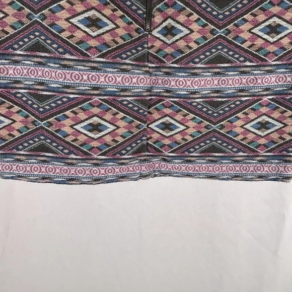 American Eagle Skirt Women's 8 Grey Pink Aztec Pattern Zip Elastic Waist - Picture 8 of 8